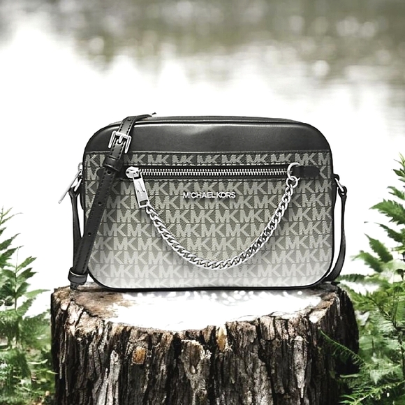 Michael Kors NWT Black Ombre Crossbody - Picture 1 of 4
